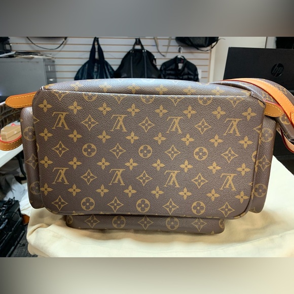 Louis Vuitton Trio Monogram Backpack - Picture 7 of 16